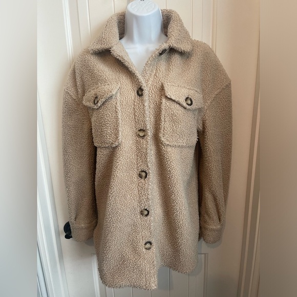 Bagatelle Women’s Faux Sherpa Teddy Shacket Front Pockets Tan Size XS - Picture 3 of 7